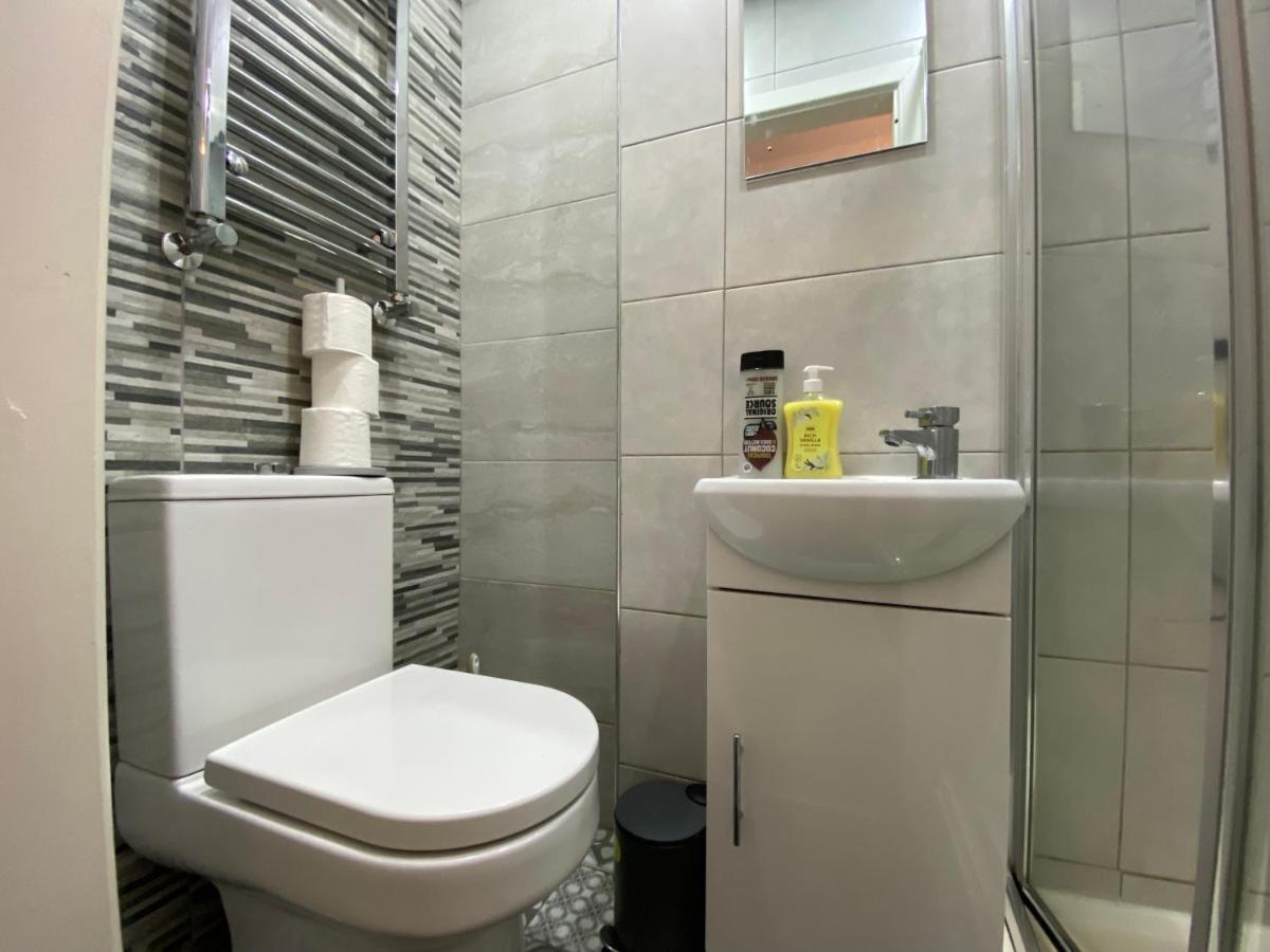 Nice Living Serviced Accommodations 2 コヴェントリー エクステリア 写真
