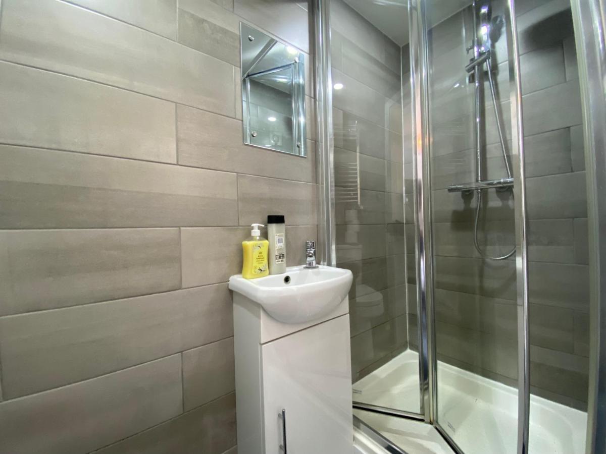 Nice Living Serviced Accommodations 2 コヴェントリー エクステリア 写真
