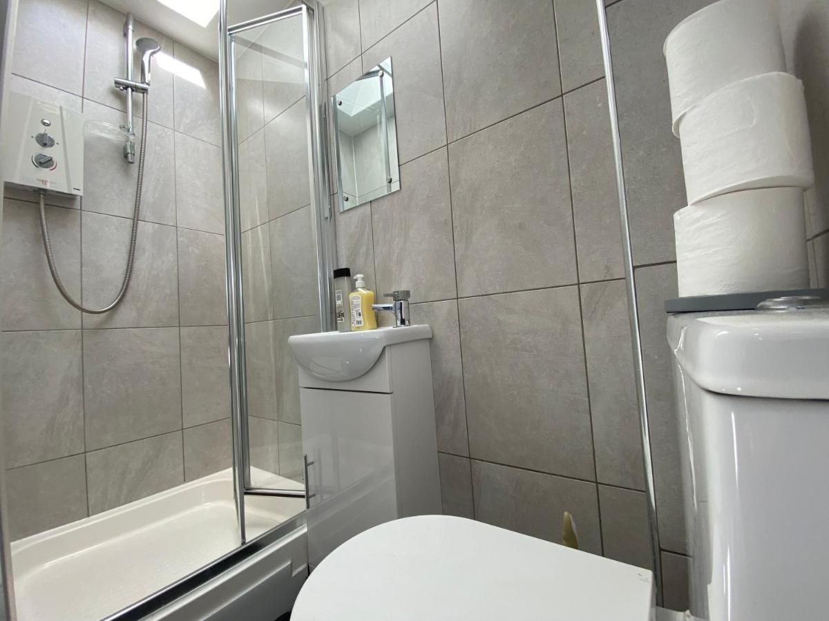 Nice Living Serviced Accommodations 2 コヴェントリー エクステリア 写真